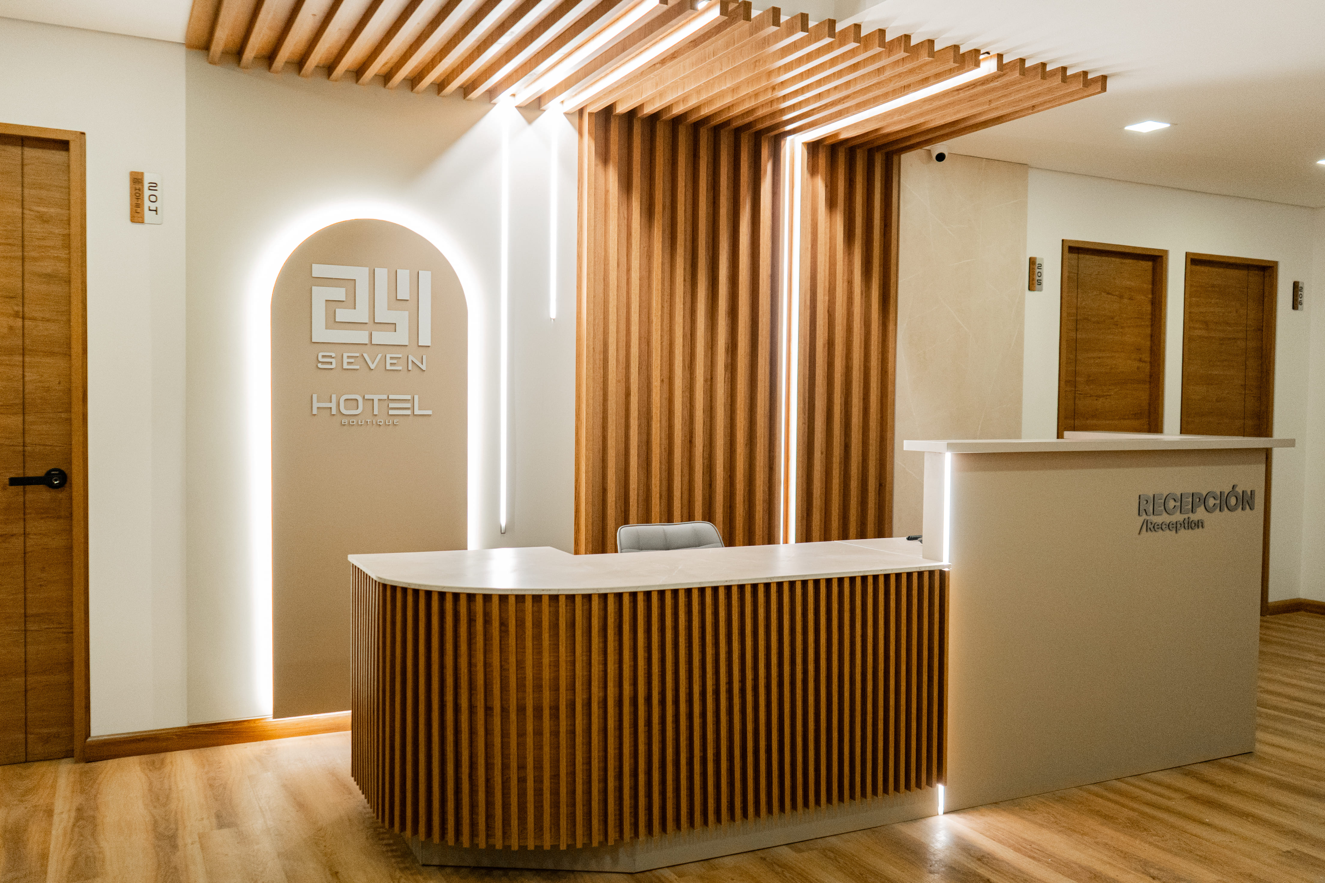 Habitación moderna y elegante